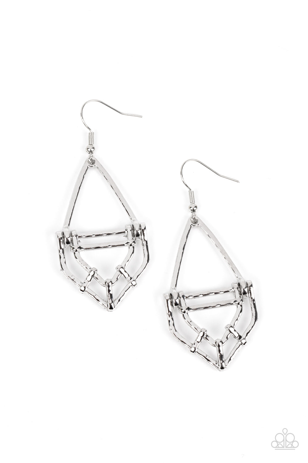 Brushed in a shiny finish, hammered silver bars and silver fittings attach to an edgy geometric lure