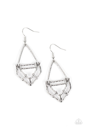 Brushed in a shiny finish, hammered silver bars and silver fittings attach to an edgy geometric lure