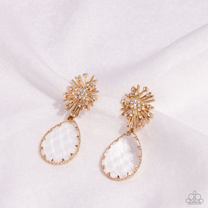 Paparazzi Stellar Shooting Star - Gold Earrings