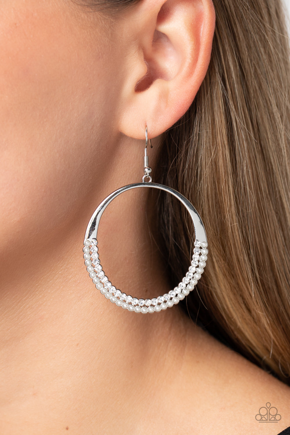 Paparazzi Material PEARL - White Earrings