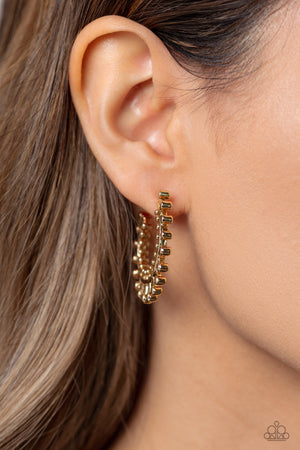 Paparazzi The Way You Make Me WHEEL - Gold Earrings