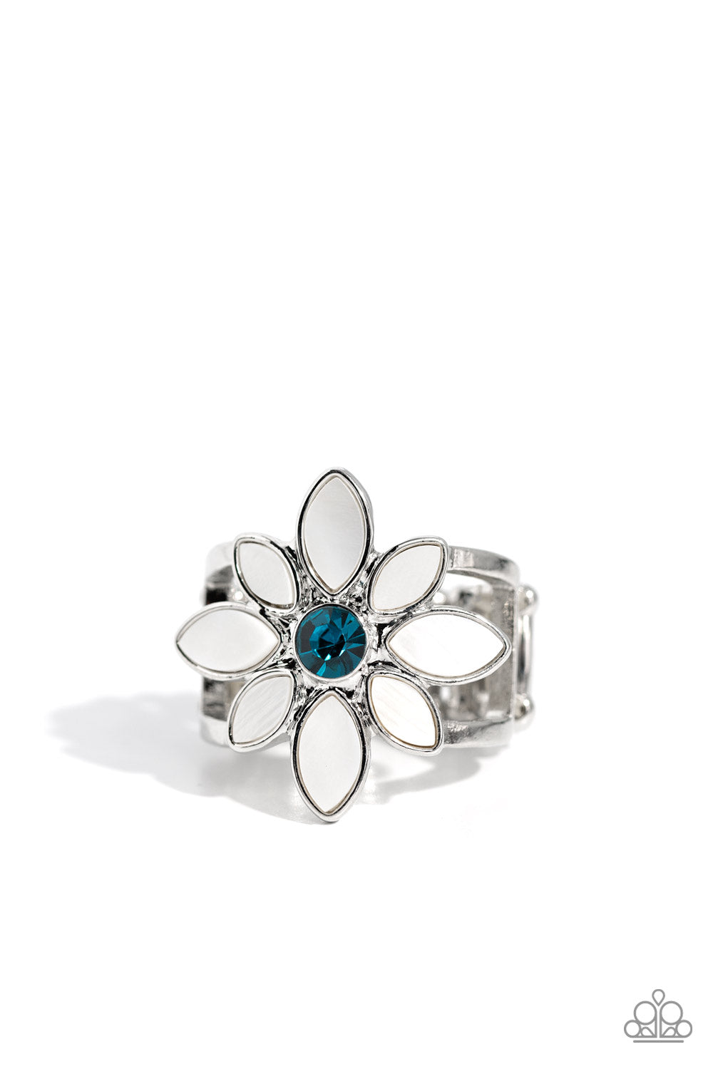 Paparazzi PETAL to the MEADOW - Blue Ring