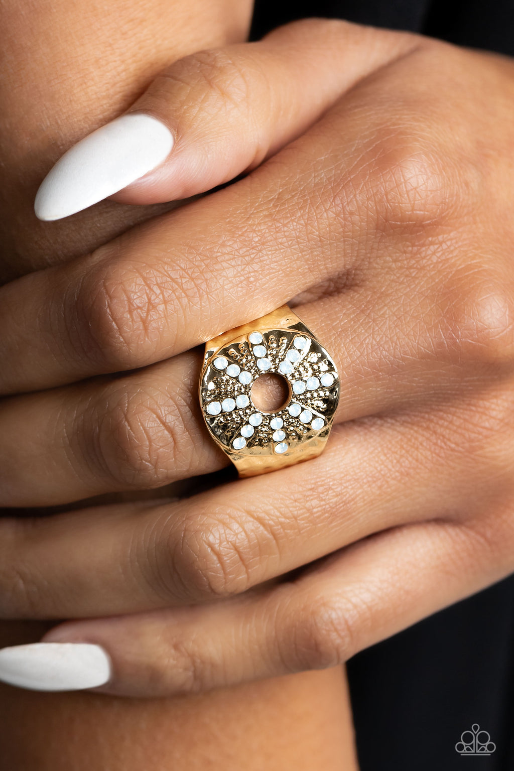 Paparazzi Stylish Sunbeams - Gold Ring