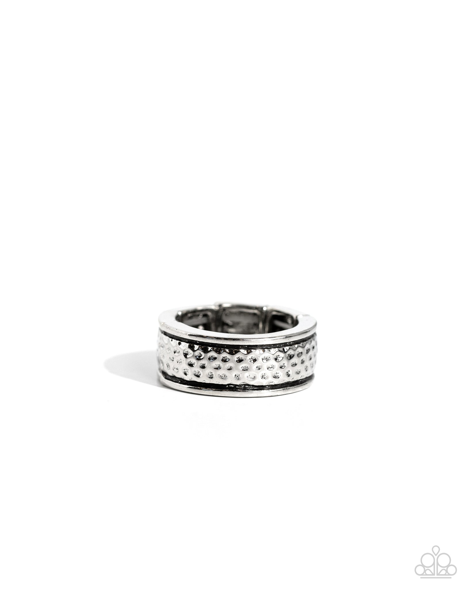 Paparazzi Hammered Houdini - Silver Ring