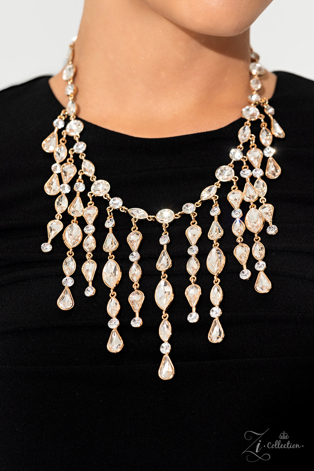 Paparazzi Zi Collection 2023 - Alluring Gold Necklace