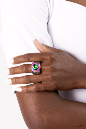 Paparazzi Fond Regard - Pink Ring