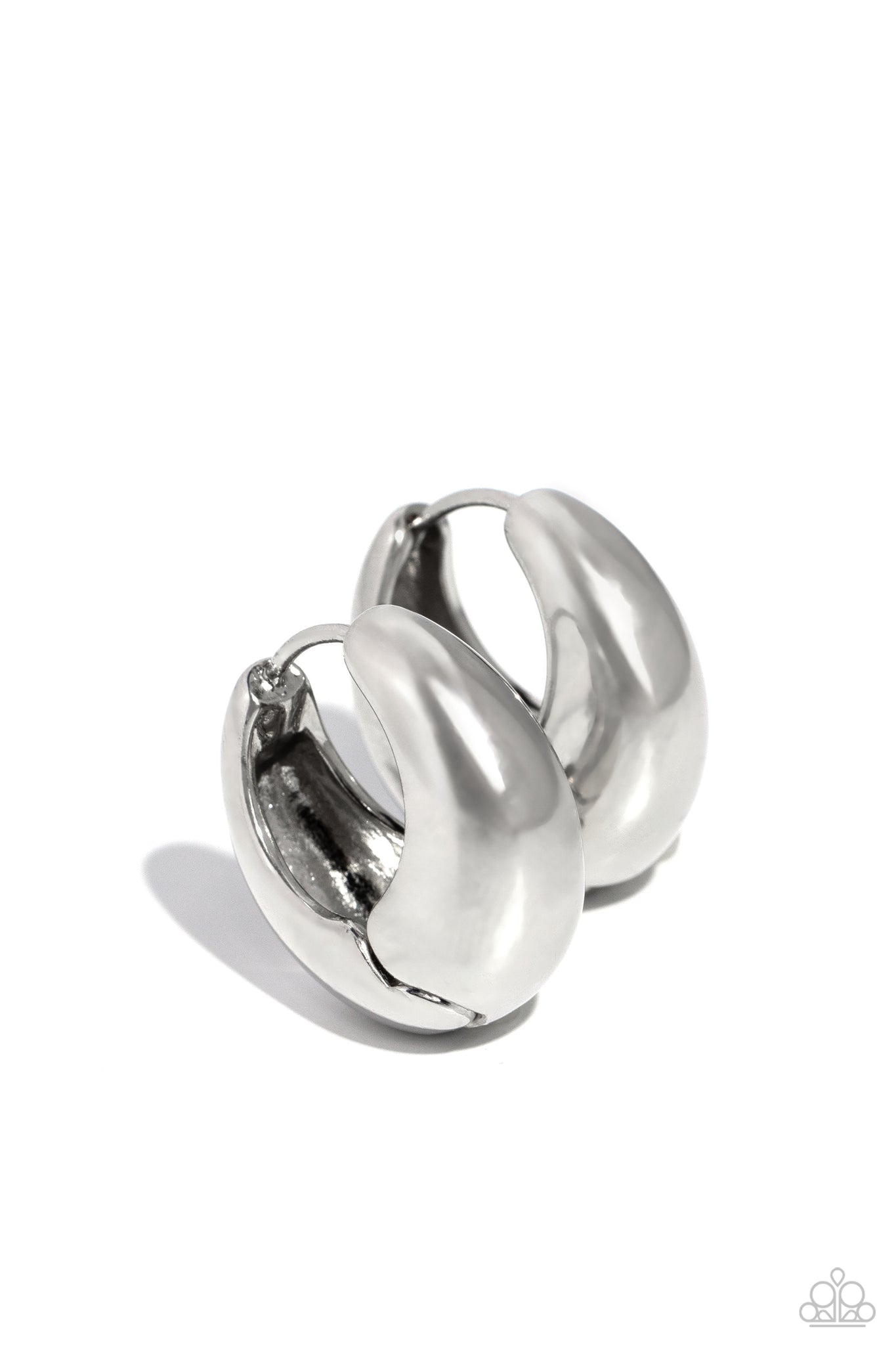 Paparazzi Boss BEVEL - Silver Earrings