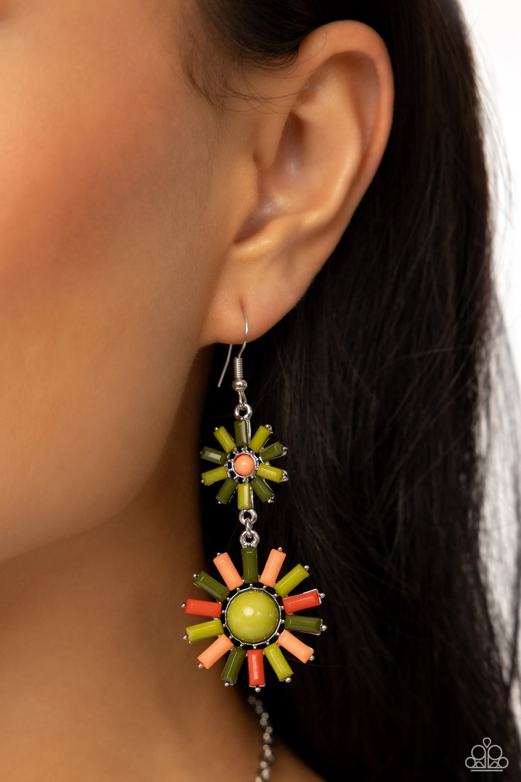 Paparazzi SUN Wild - Green Earrings