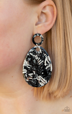 Paparazzi Retro-politan - Black Earrings