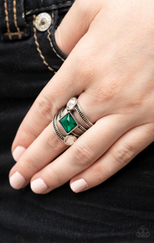 Paparazzi Galactic Governess - Green Ring