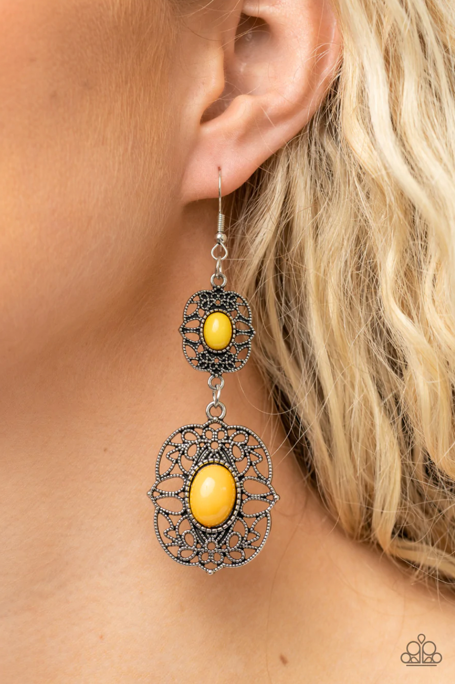 Paparazzi Victorian Villa - Yellow Earrings