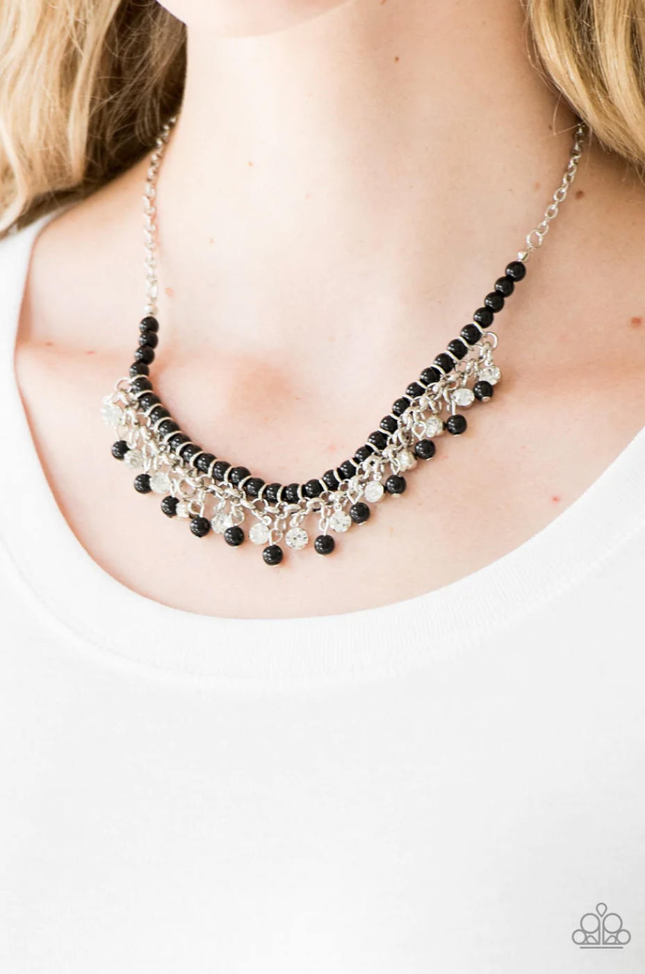 Paparazzi A Touch of CLASSY - Black Necklace