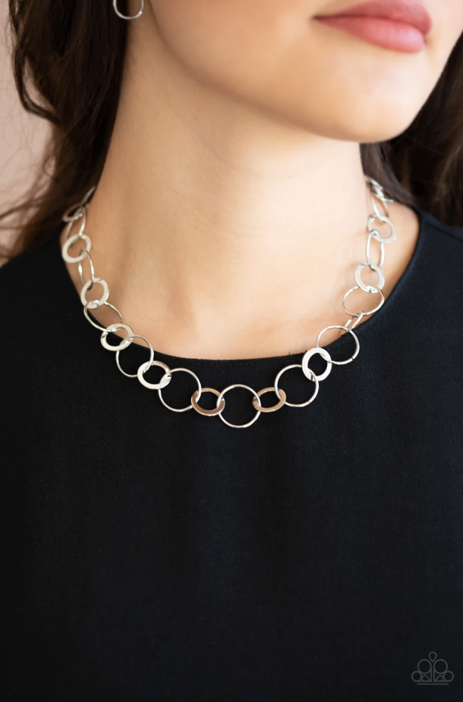 Paparazzi Revolutionary Radiance - Silver Necklace