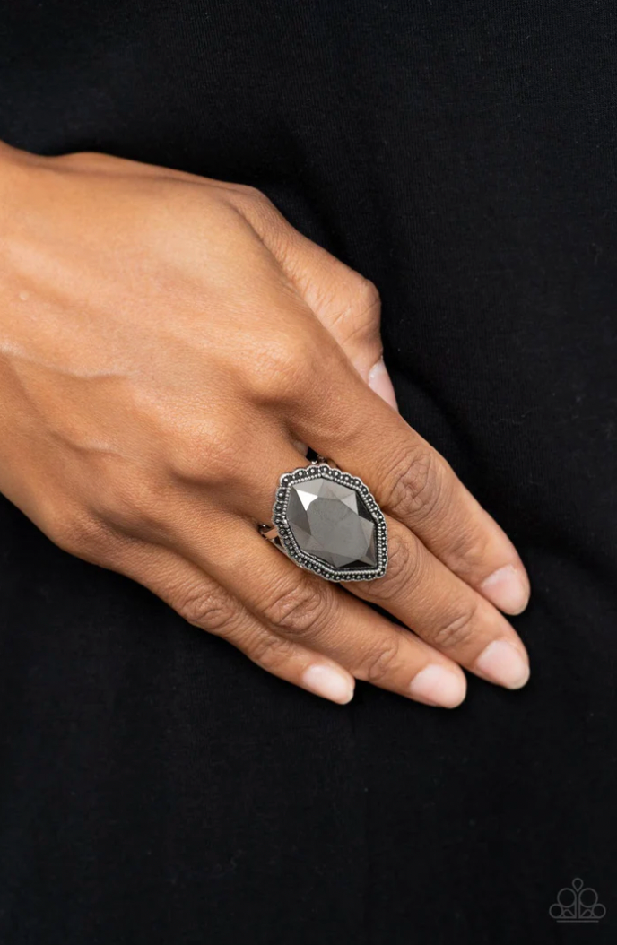 Paparazzi Avant Grandeur - Silver Ring