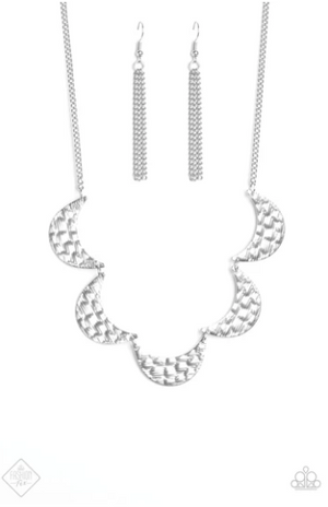 Paparazzi Lunar Lights Silver Necklace - Spellbound Jewelz